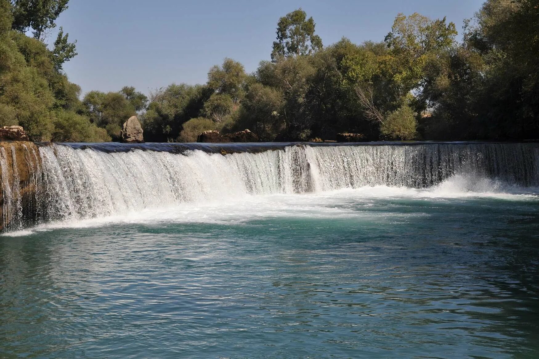 Водопад в турции. Водопады Манавгата. Манавгат Анталия. Водопад Манавгат в Анталии Турция. Экскурсия водопад Манавгат.