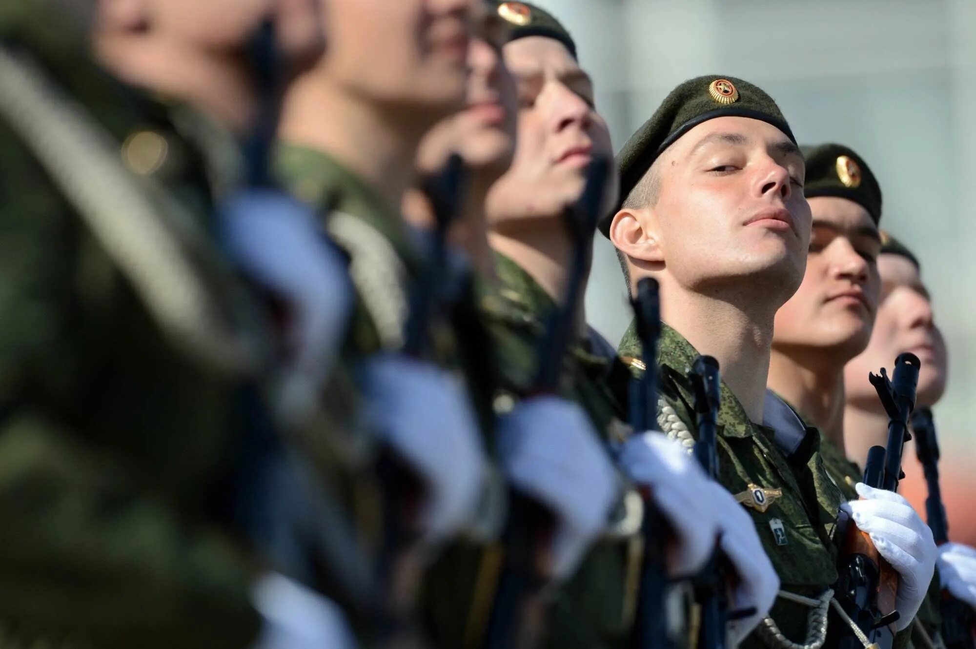 Военно способный. Батальон Сейм. Военная служба. Военнослужащие. Солдат армии России.