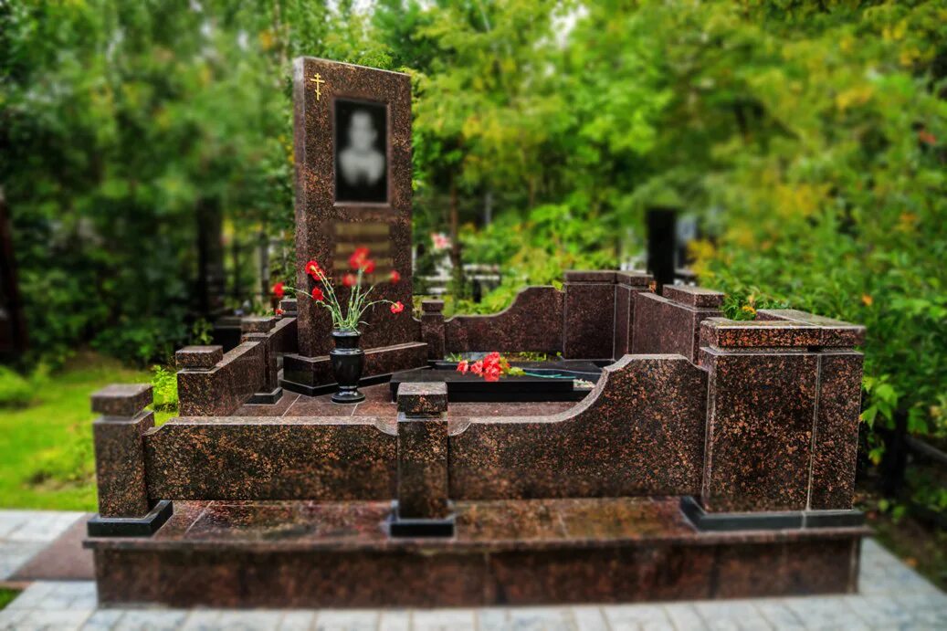 Памятник на могилу в тольятти. Данила мастер тольятти памятники. тольятти памятники и надгробия. некрополь памятник тольятти. памятники кладбище тольятти.