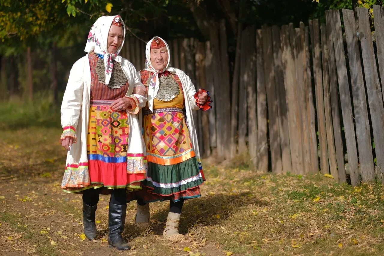 Песня выйду на улицу слушать. Удмуртская Колыбельная. Удмуртские колыбельные 4 Мытищи. Udmurt.