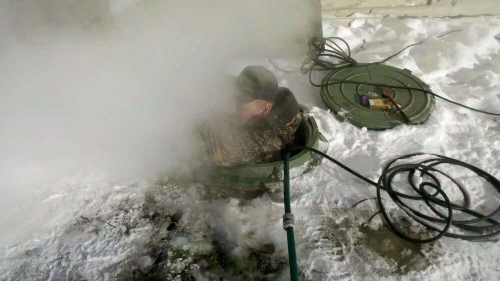 Отогрев труб водоснабжения. Парогенератор для отогрева водопровода. Парогенератор для разморозки труб. Парогенератор для отогрева труб канализации. Отогрев скважин