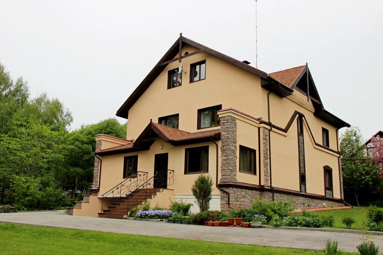 Недорогие хорошие дачи. Квартиры 2 х комнатные новосибирск посуточно. Аренда дома в новосибирске. Особняк в новосибирске. Частный сектор новосибирской области.