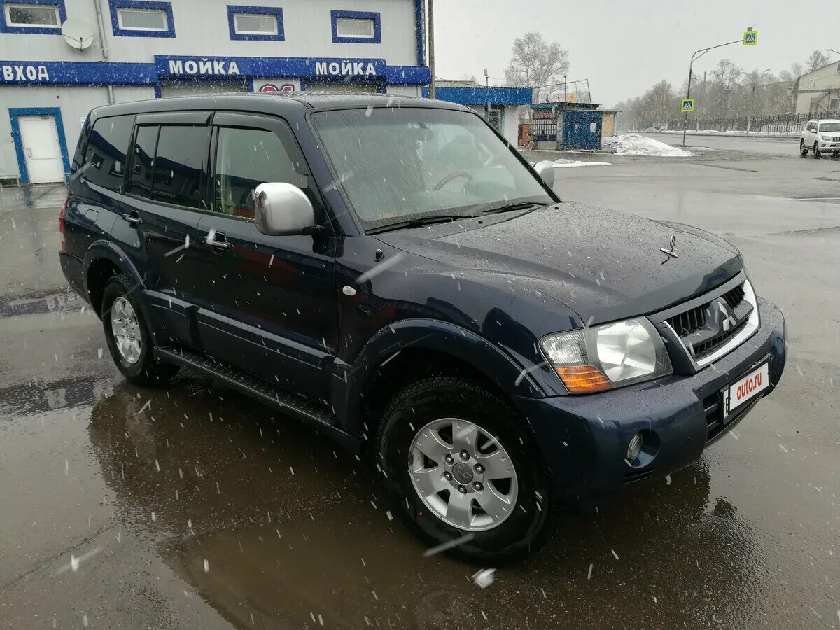 Мицубиси с пробегом дизель. Mitsubishi Pajero 2005. Митсубиси Паджеро 2005. Mitsubishi Pajero 3 2005. Митсубиси Паджеро 3 2005 года.