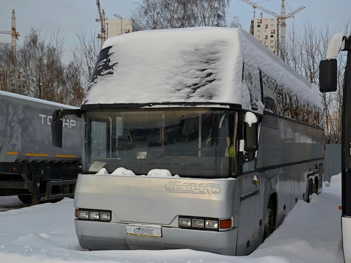 Немецкий автобус турист. Туристическая маршрутка. Рюкзак на автобус Неоплан.