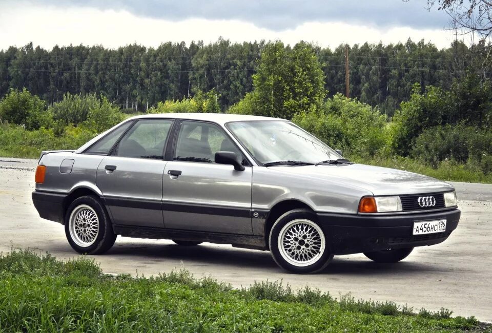 Куплю ауди 80 москва. Audi 80 b3. Ауди 80 б3 седан. Ауди 80 в3. Audi 80 IV (b3).