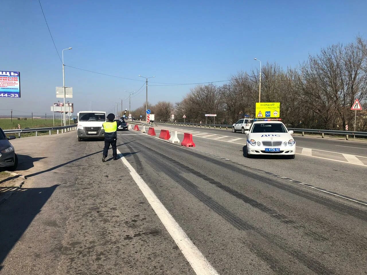 Въезд в ростов на дону сегодня. Пост ДПС Ростов на Дону. Посты ДПС Ростовская область. Блокпост ДПС. ДПС на въезде в Ростов.