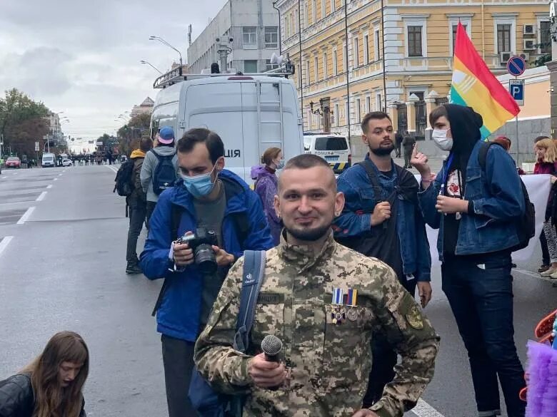 Немки на параде. Немки на параде. Гейпарад в киеве 2022. Гейпарады в европе. Прайд парад в киеве.