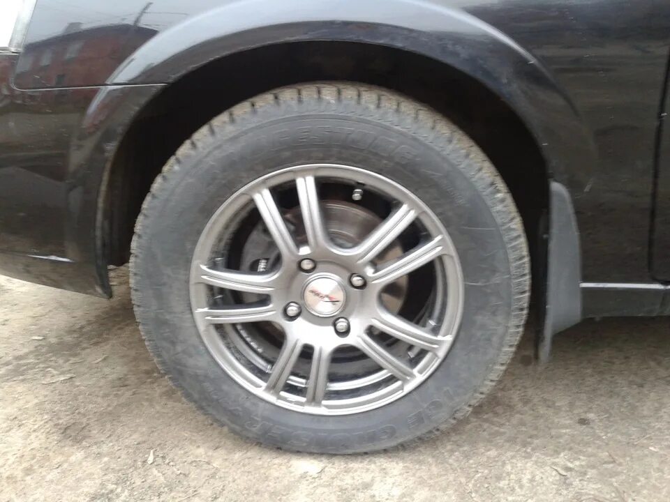 Поставь 185. 185 70 14 на nissan almera classic. 185 65 r14 альмера классик.