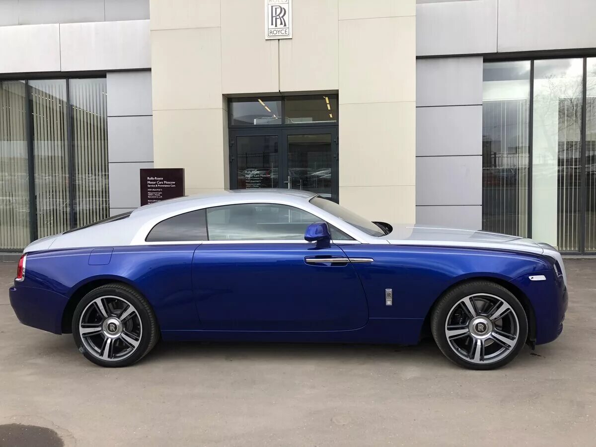 Роллс купе. Rolls Royce Wraith Coupe 2022. Rolls Royce Ghost 2022 купе. Роллс Ройс Wraith 2023. Роллс Ройс купе 2014.