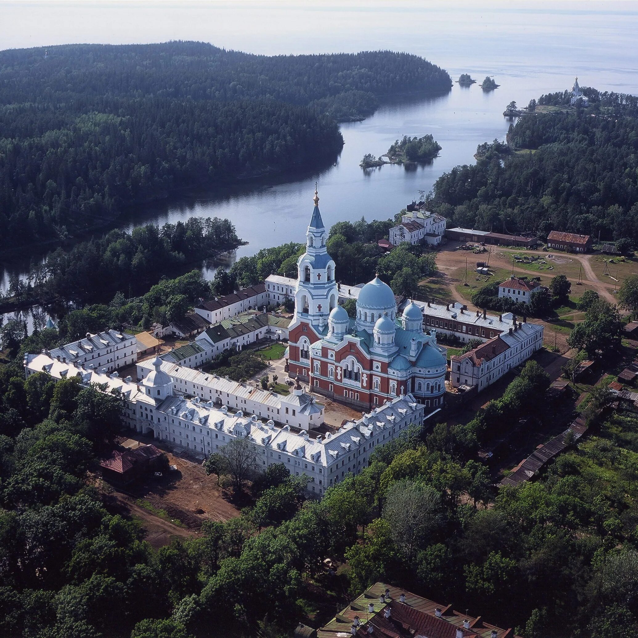 Центральная усадьба Валаамского монастыря. Валаам (остров). Карелия Валаам Центральная усадьба.