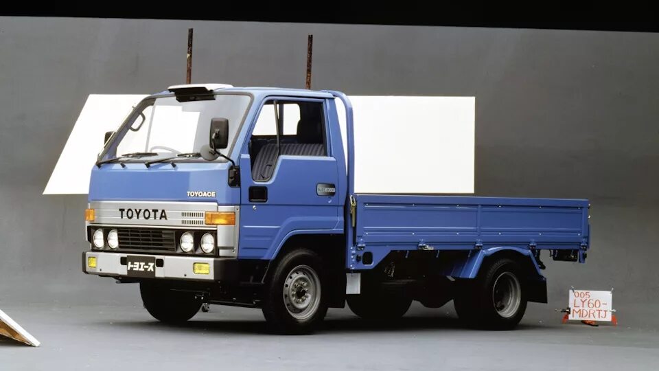 Тойота тойоайс грузовик. Toyota TOYOACE 1985. Toyota TOYOACE 1990. Toyota TOYOACE 60. Toyota Dyna ly60.