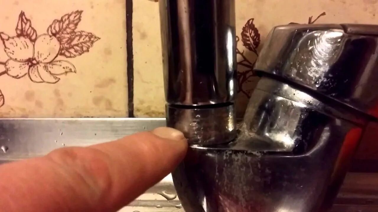 Как разобрать гусак на кухне Ответы : Ребят помогите. Соединение смесителя и излива.