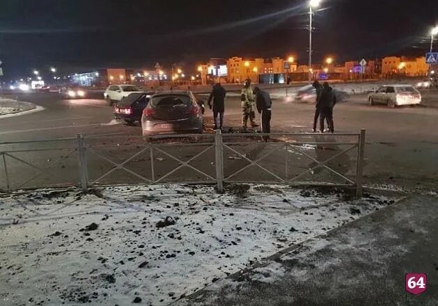 Вечер 25 3 24. Авария на перекрестке в Свердлвской области в городе Берёзовском. Перекресток Косарева Победы. 26.12.2021 ДТП Заозёрный- село новая солянка.