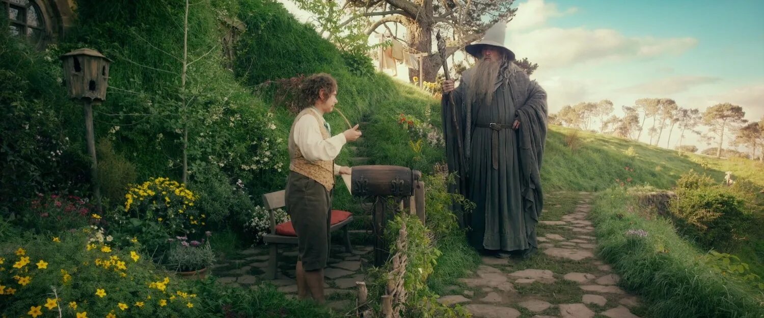 вонка и шоколадная фабрика 2005. хоббит пустошь смауга. вилли вонка джонни депп. хоббит и шоколадная фабрика. хоббит и шоколадная фабрика.