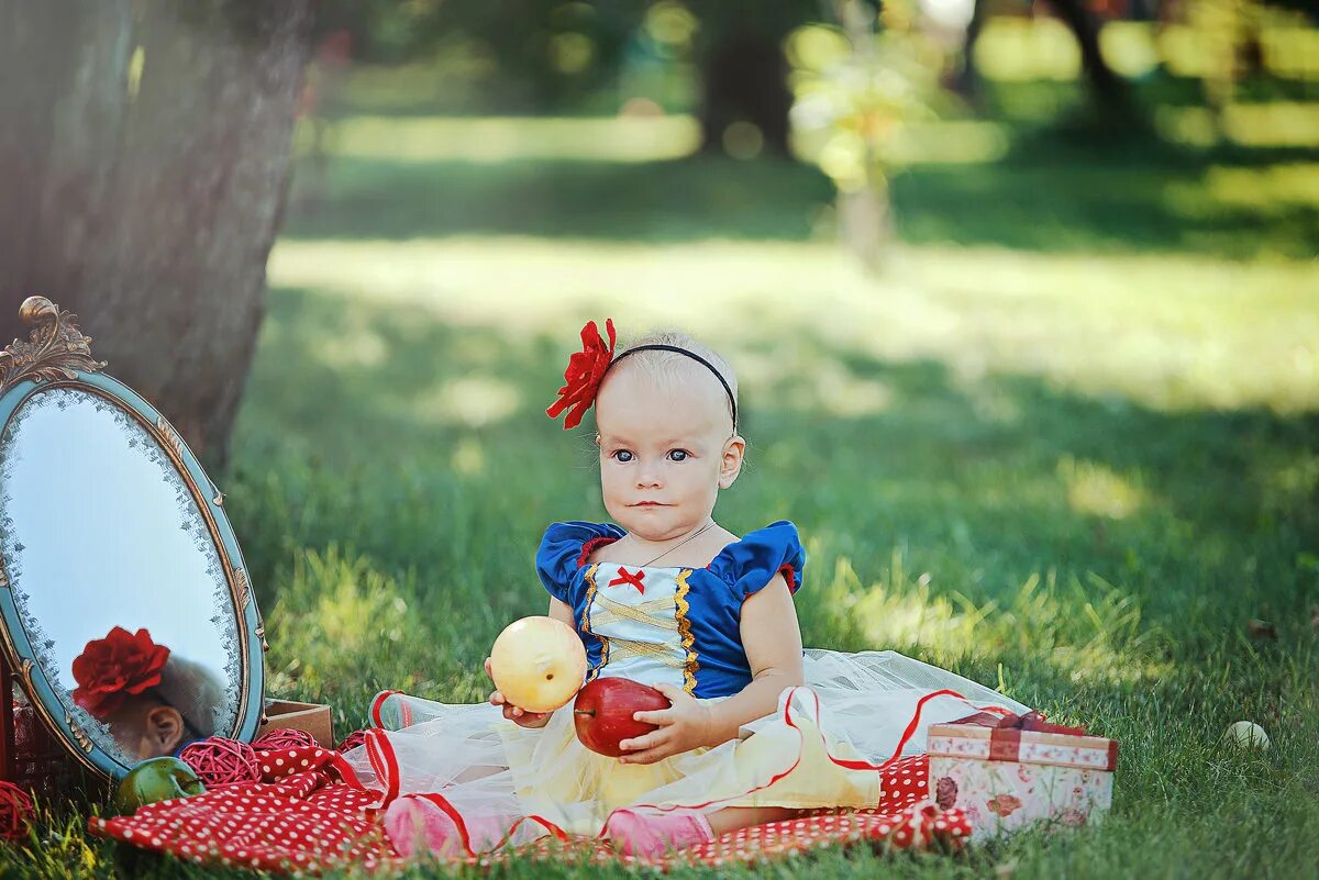 Помещение для детского развивающего центра. Весенняя фотосессия для детей в детском саду. Платье шармель для девочки. Фотопортрет детский студийный. Идеи фотосессии 3 года мальчику.