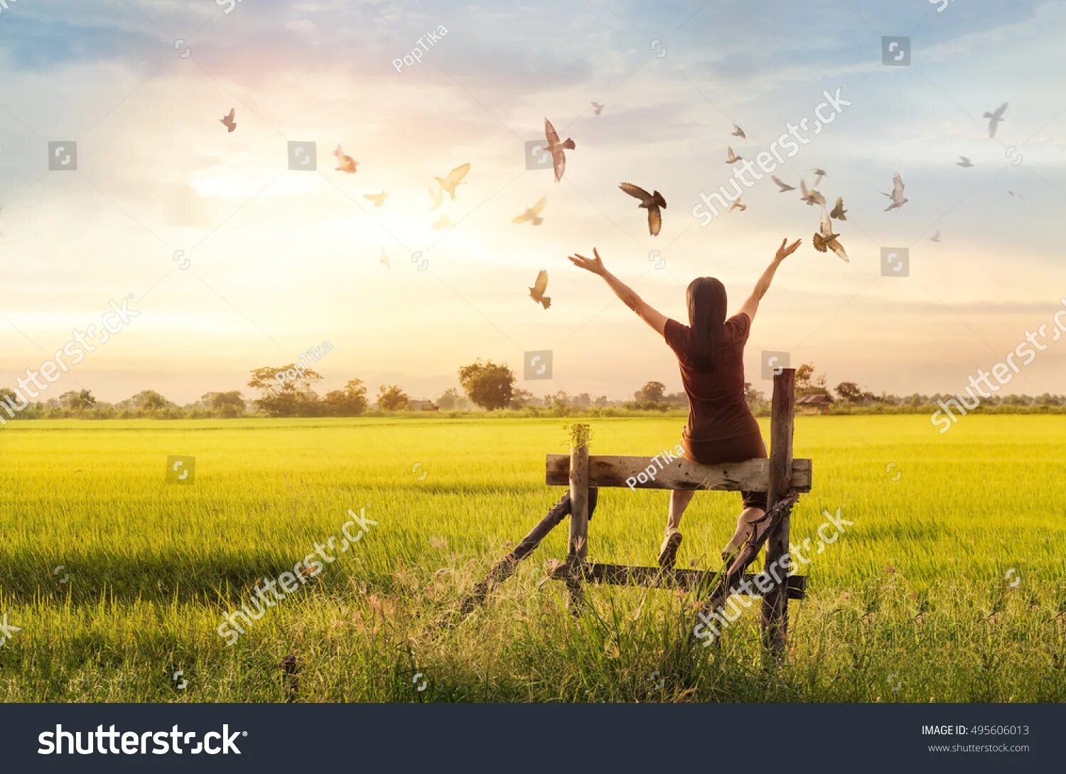 Life картинки. Live the life. Человек в прыжке. Жизнь природа. Счастье эмоция.