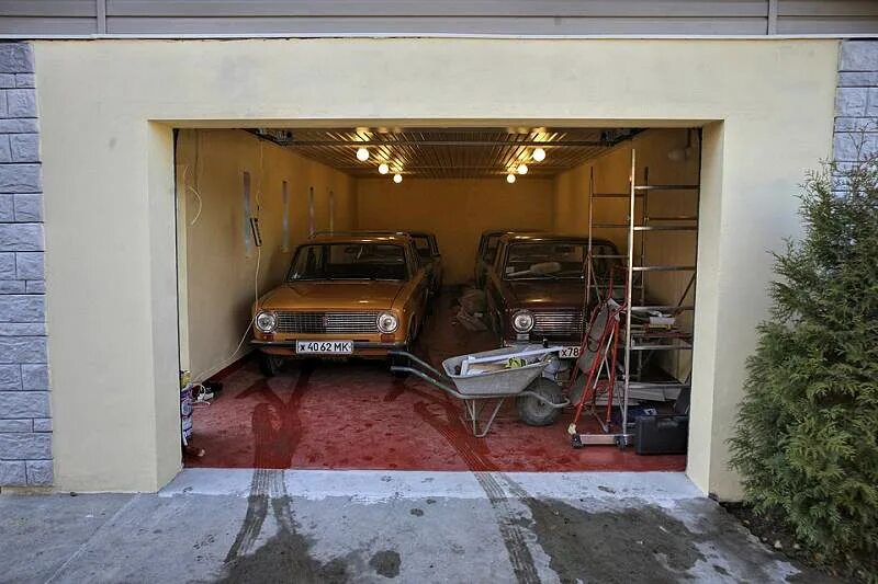 Долго стояла в гараже. Грязный гараж. Долго стояла в гараже. Долго стояла в гараже. Долго стояла в гараже.