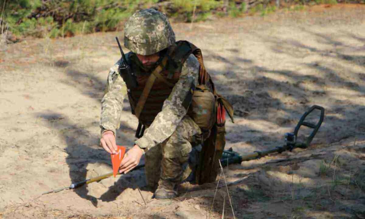 Сапер решение. Сапёр (игра). Сапер виндовс 10. Сапер компьютерная игра. Сапер виндовс.