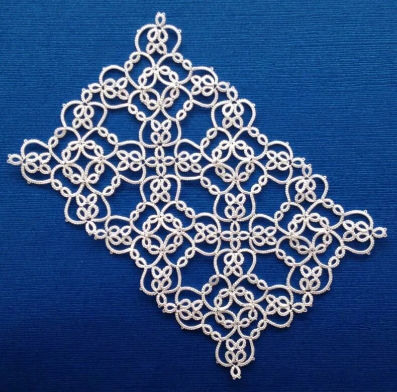 Аграмант фриволите. Кружево для начинающих. Челночное кружево фриволите. Кружева фриволите челноком. Техника игольного кружева пунчетто для начинающих.