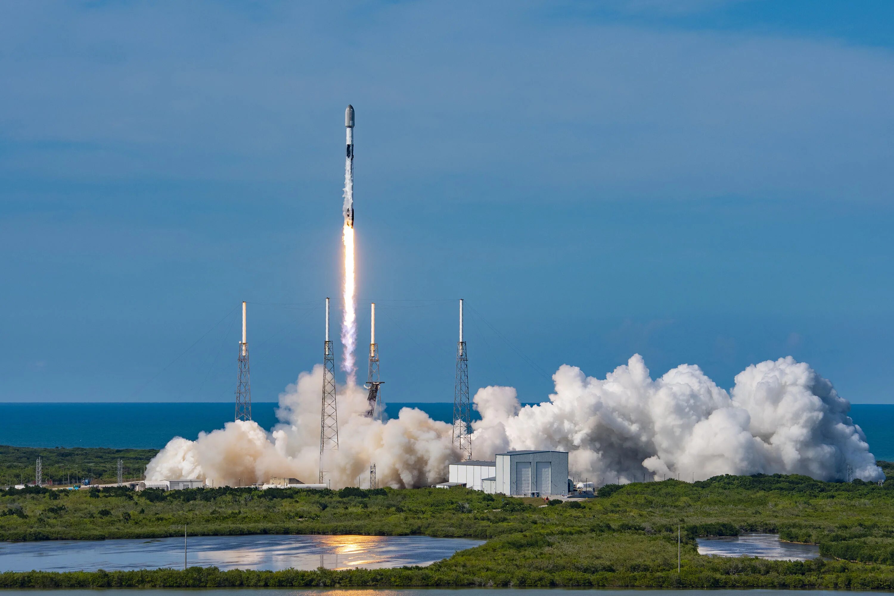 Starlink launch tonight. Старт с мыса канаверал. ракета falcon 9. ракета spacex наса фалкон 9. falcon 9 starlink.