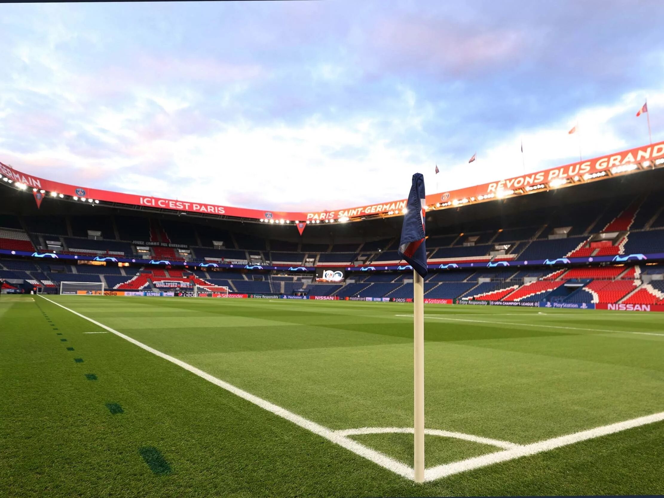 Париж парк де Пренс. Парк де Пренс стадион. Стадион Париж сен Жермен. Parc des Princes стадион в Париже. Стадион псж