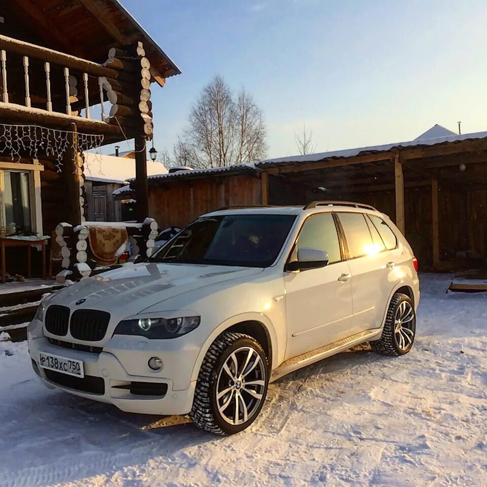 BMW x5 белая. БМВ Икс 5 белая. BMW x5 2007 белая. БМВ е70 белая 2007. Купить м5 бу