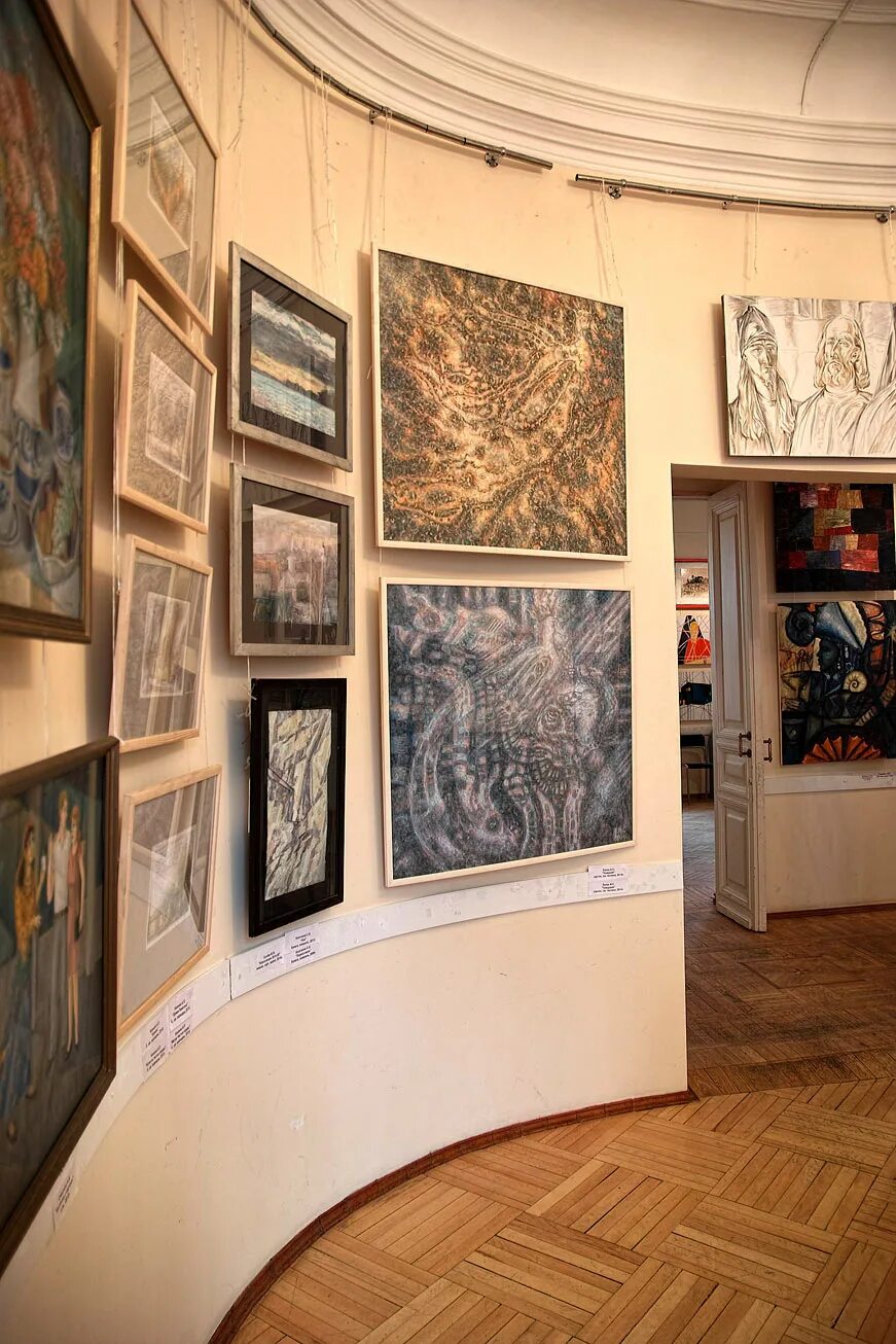 Выставочный зал союза художников старосадский. Выставочный зал мсх. Выставочный зал московского союза художников москва. Старосадский переулок мсх. Выставочный зал союза художников старосадский.