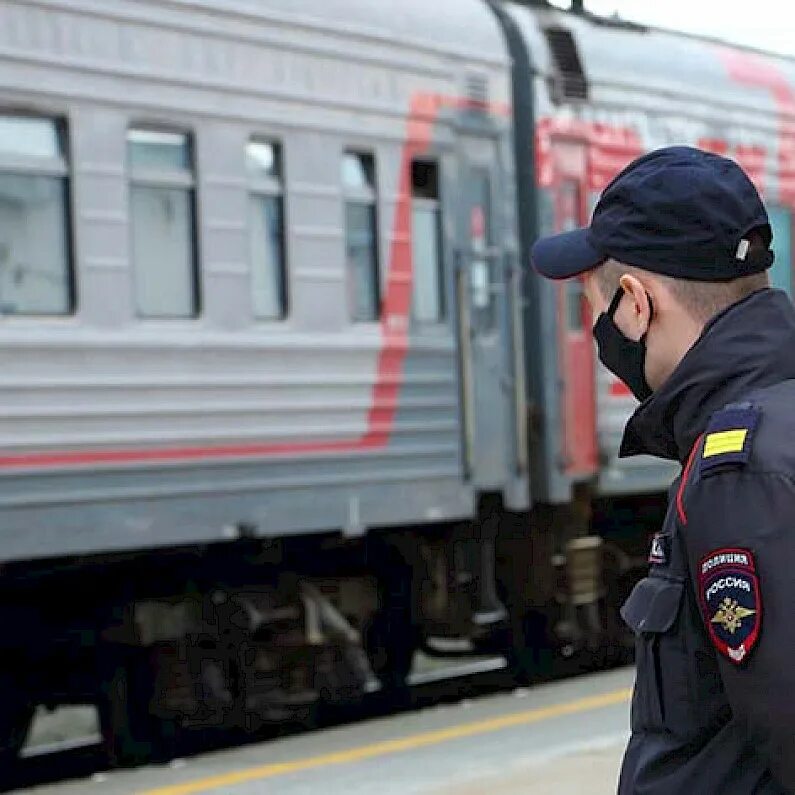 Сгоревшие поезда пассажирские. Ноябрьск ханымей поезд. Поселок ханымей ямало-ненецкий автономный округ. Пожар на тепловозе. Ноябрьск ханымей поезд.