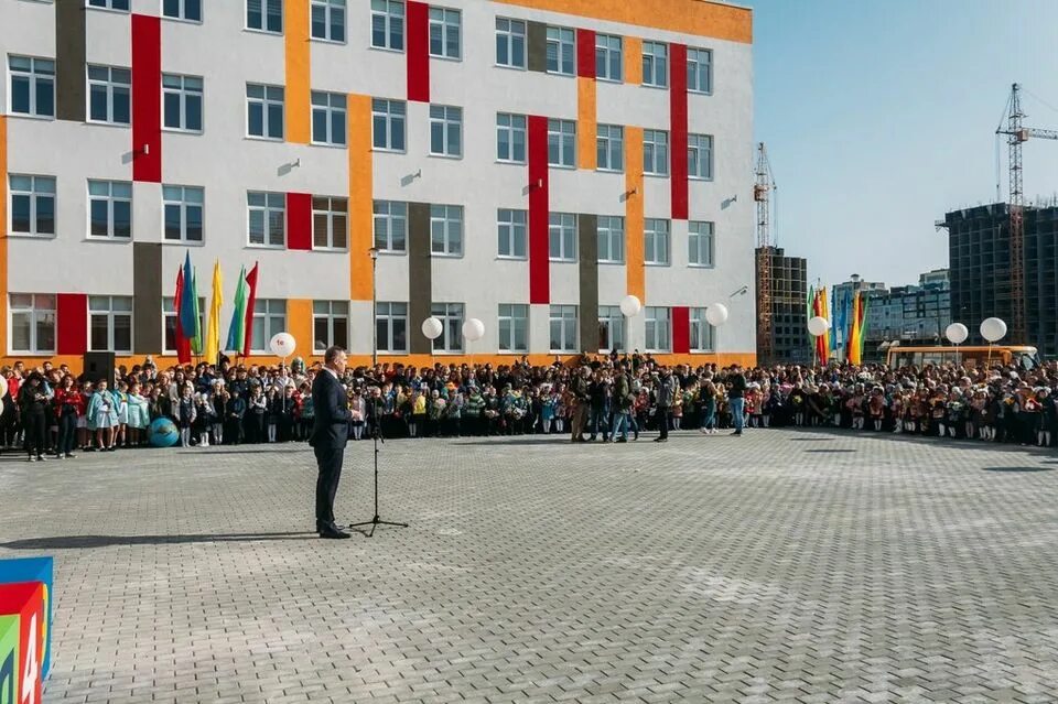 49 гимназия тюмень вьюжная. Гимназия 49 г тюмень 2 корпус. Школа 49 корпус 2. Первый корпус 49 гимназия тюмень. Гимназия 49 тюмень 1 корпус.