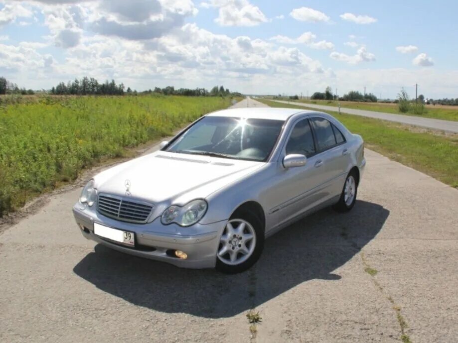 Мерседес w203 2002. Mercedes c 2002. Мерседес c class 2002. Мерседес 2002 бензин.