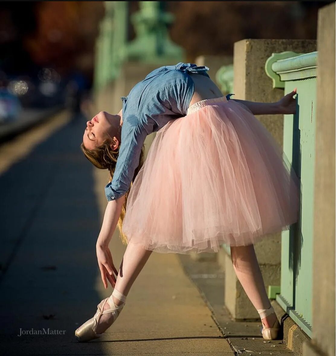 Мисти копеланд балерина. Мисти коупленд балерина. Девушка в платье красивая. Балерина мисти коупленд фитнес. Мисти коупленд балет.