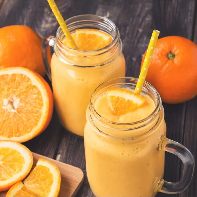 Апельсиново морковный смузи. Апельсиновый сок. Оранжевый смузи. Смузи с апельсином.