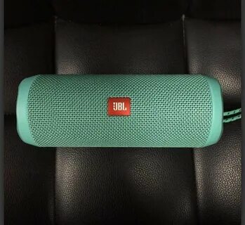 Хрипит колонка jbl