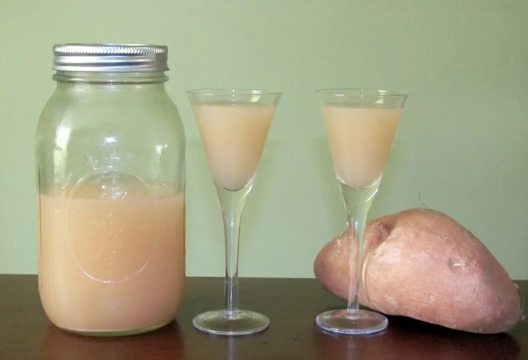 Картофельный сок. Картофельный сок при панкреатите. Свежий картофельный сок. Картофельный сок при язве.