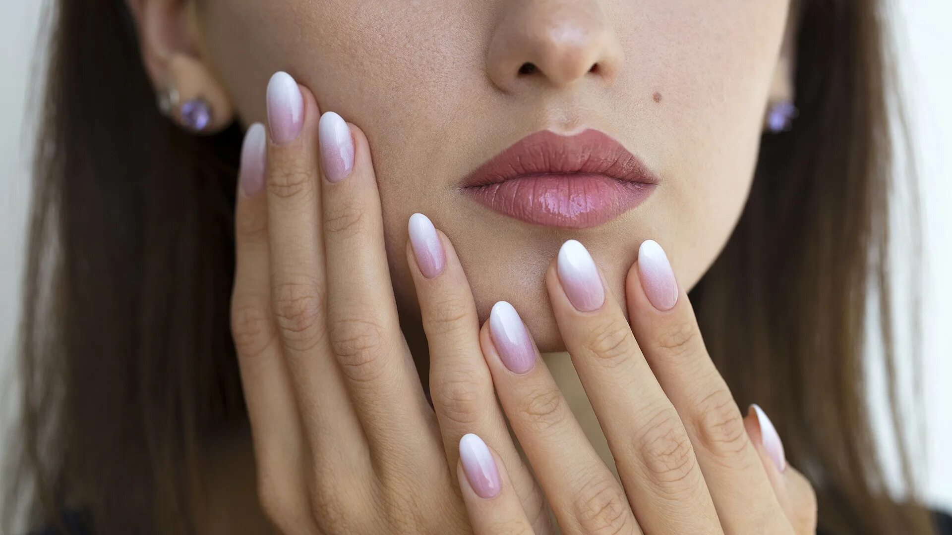 Маникюр разные цвета. Цвет ногтей 23 года. Цвет ногтей 23 года. Цвет ногтей 23 года. Ногти разного цвета.