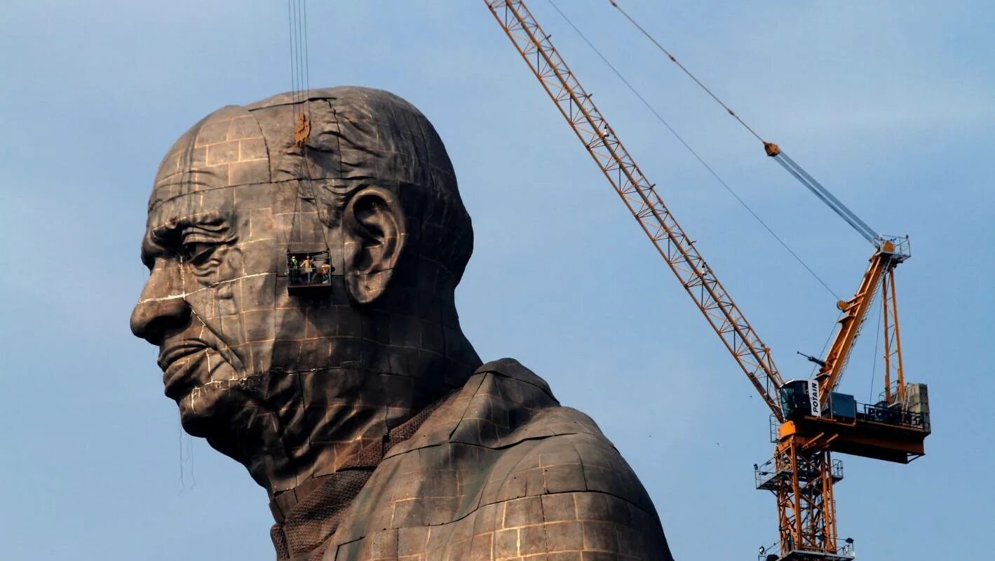 Статуя в индии 182 м. Статуя единства в индии. Статуя метр. Статуя метр. Статуя единства — статуя валлабхаи пателя.