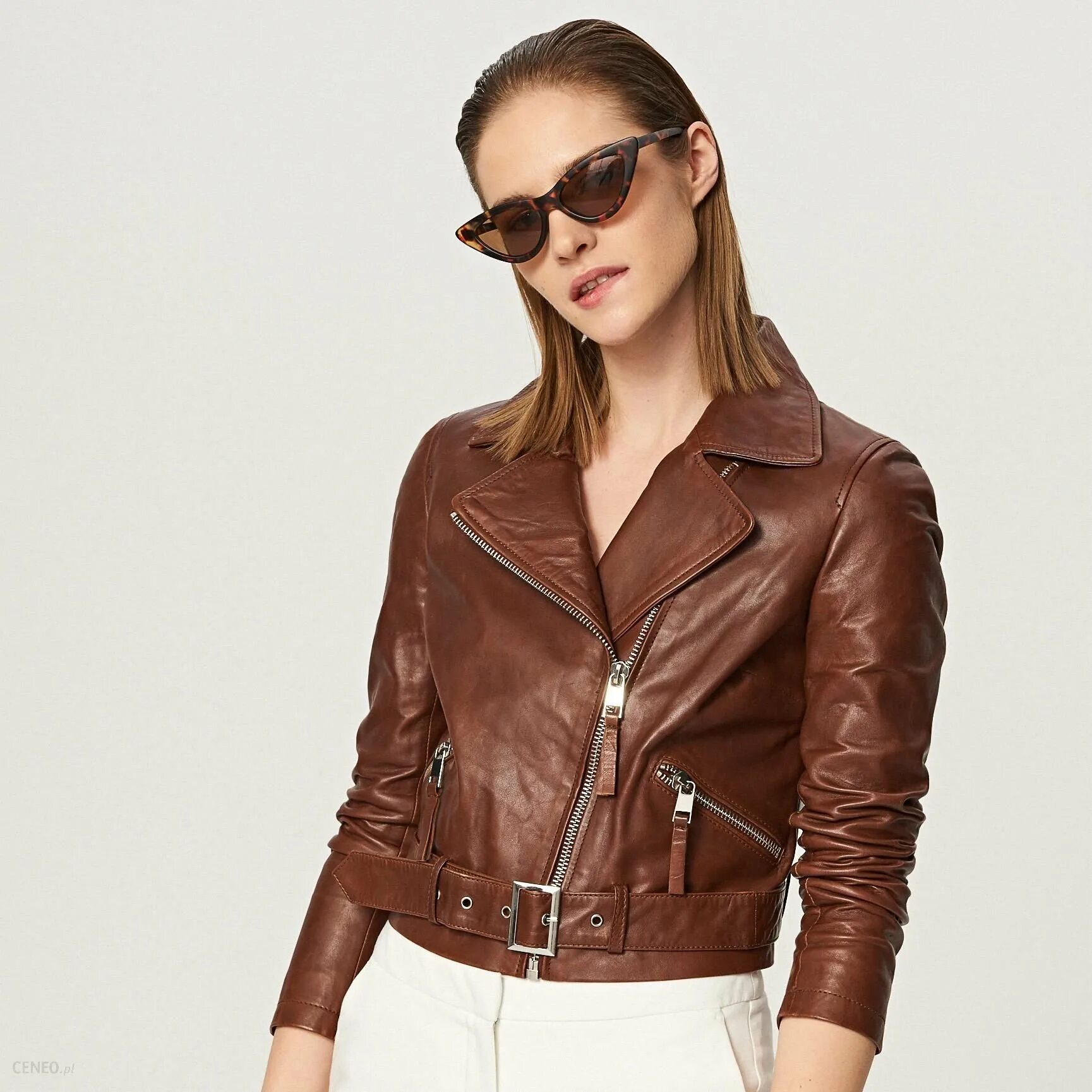 Женская кожаначякуртка. Кожаная куртка. Кожаная куртка резервед. Кожаная куртка женская с карманами. Кожаная куртка.