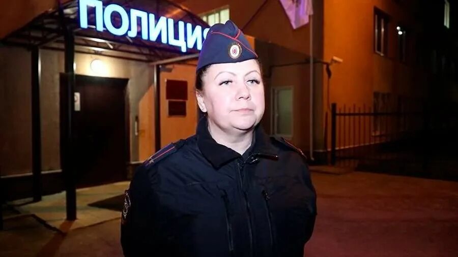 Участковый железнодорожного района чита. Милиция россии 90-е. 2022. Погоня за авто девушки полицейские. Милиция украины.