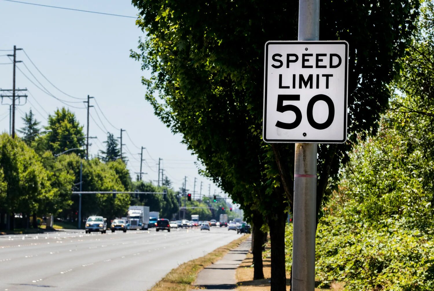 Limit zone. Дорожный знак 50. Speed limit 50. Ограничения скорости в Америке. Знак ограничение скорости 50.