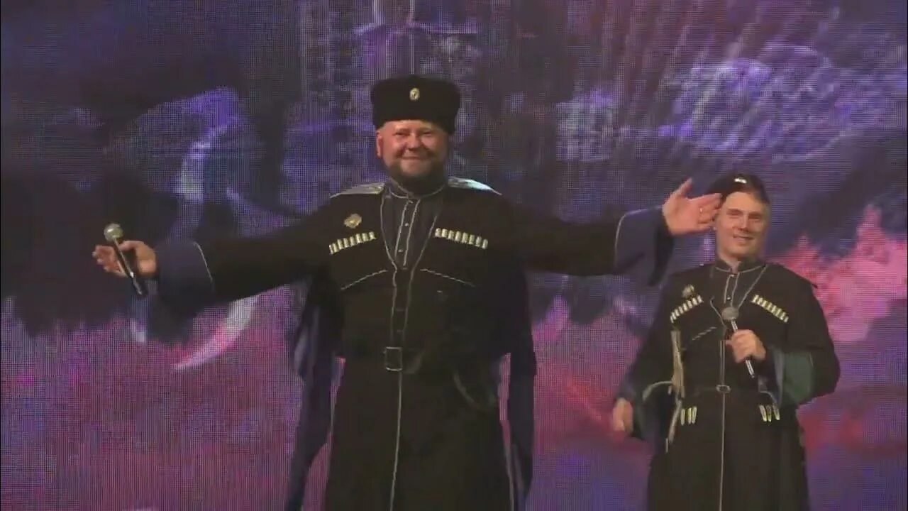 Казачий ансамбль атаман. Любо мне когда дон разливается. Любо мне, когда дон разливается московский казачий хор. Любо мне когда дон разливается. Казачий ансамбль атаман государственный ансамбль танца барыня.