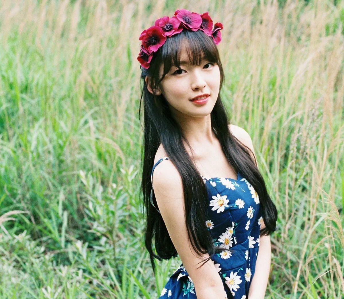 My girls hot girl. Арин oh my girl. чхве йе вон. айрин oh my girl. чхве йе вон oh my girl.
