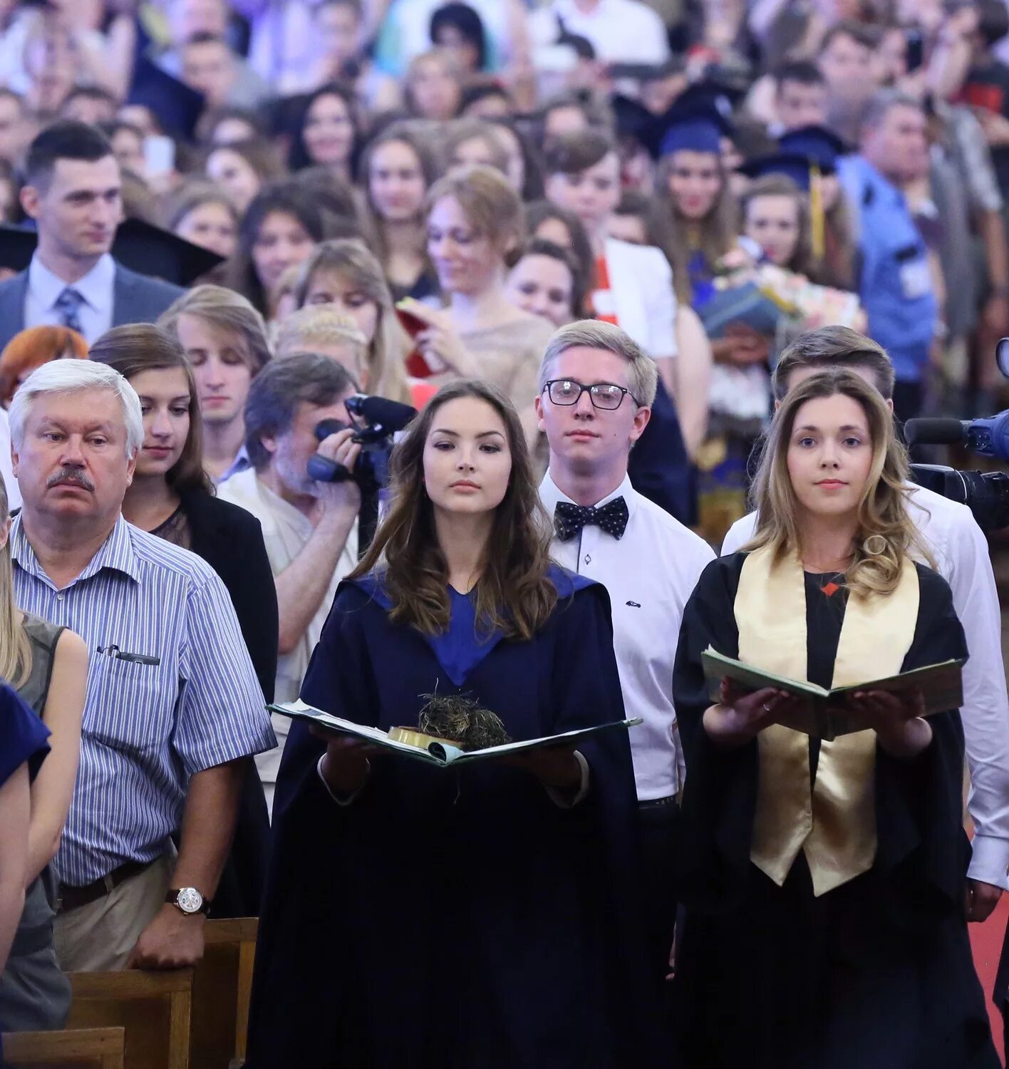 Магистратура исаа мгу. Надысева эльвира ханифовна мгоу. «экономический факультет мгу выпуск 2016». Выпускники юрфака мгу. «экономический факультет мгу выпуск 2016».