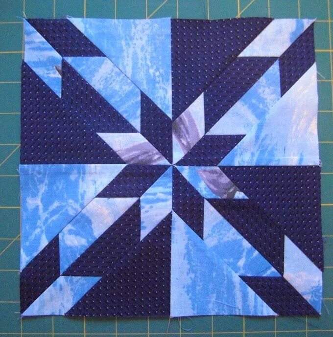 Блоки пэчворка для одеяла. Пэчворк скрап квилты. Миссури квилт пэчворк. Пэчворк блоки разрезалки. Лоскутное шитьё техника разрезалки.