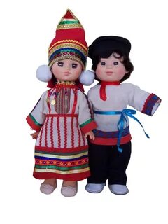 Мордовская кукла в национальном костюме