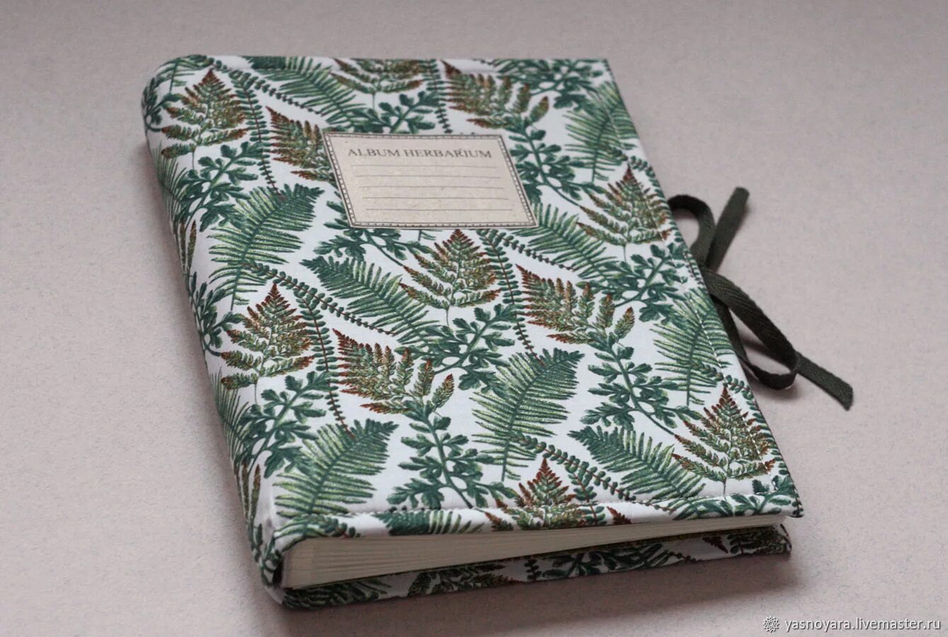 Тиснение цветы. Пресс папка для гербария. Гербарий на картоне. Папка для гербария. Папка для гербария.