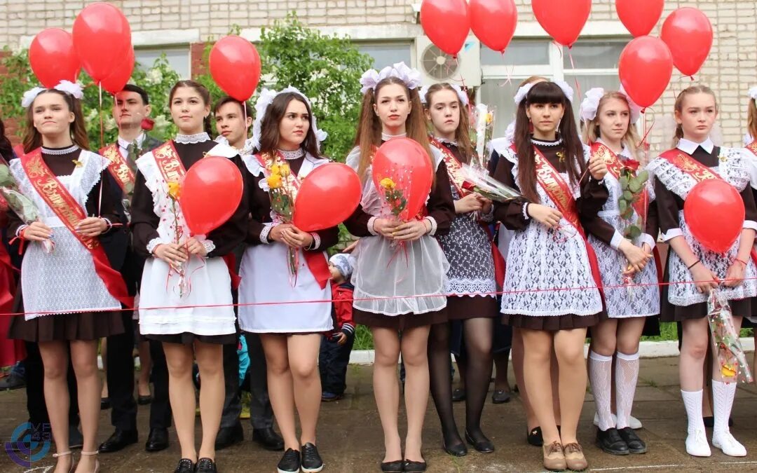 образ на последний звонок. 9 класс 2017. ноябрьск школа 6 выпуск 2017. выпускной класс школы. 9 класс 2017.