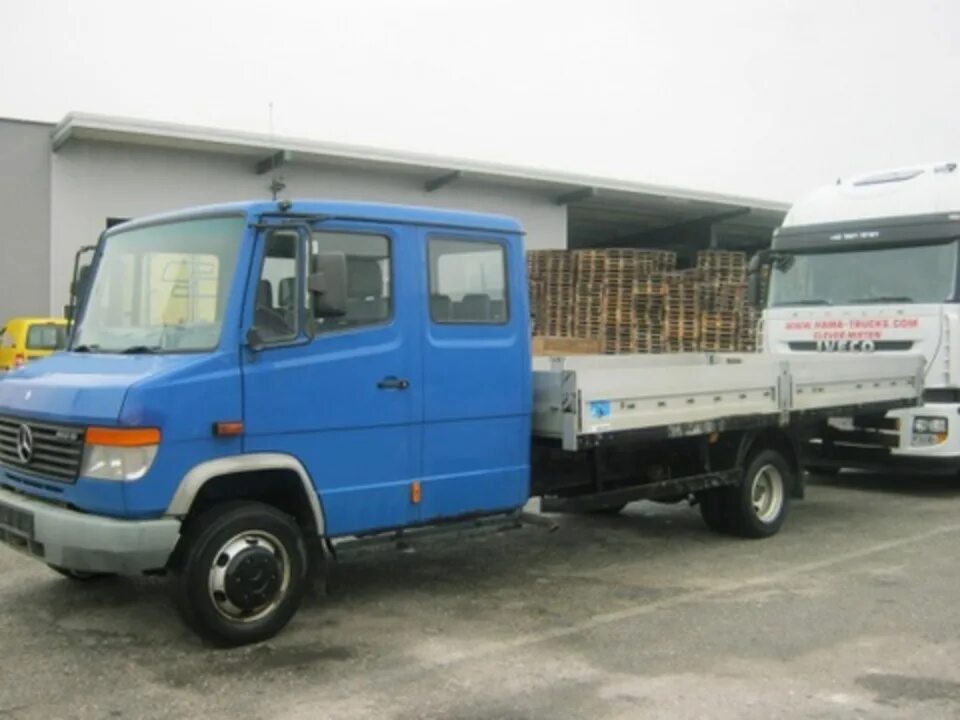 Мерседес варио 812 удлиненный. Мерседес бенц варио 815. Фусо fighter 2004г. Митсубиси кантер 1991 аккумулятор. Мерседес 812.