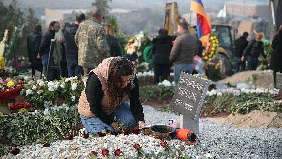 Сколько погибло армян. Нагорный Карабах погибшие. Погибшие войны в Карабахе. Погибшие в Арцахской войне.