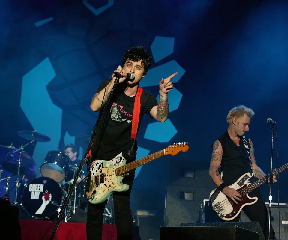 Слушать песню green. Группа Green Day. Панк группа Грин Дэй. Green Day 2007. Green Day 1997.