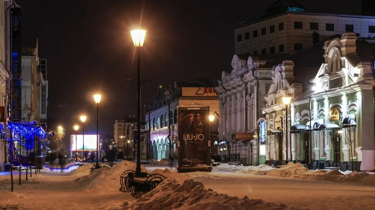 Куда сходить в твери зимой. Трехсвятская тверь зимой. ночная тверь трехсвятская. трехсвятская тверь ночью. трёхсвятская улица в твери зимой.